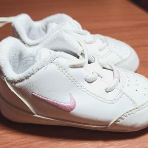 Infant girl Nike